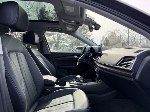 Used 2023 Audi Q5 2.0T Premium w/ Convenience Package image 15