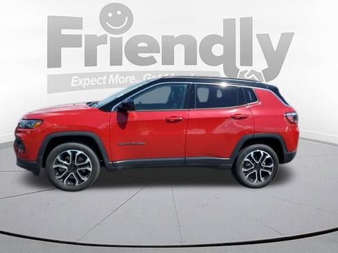 Used 2024 Jeep Compass Limited AWD/4WD image 2