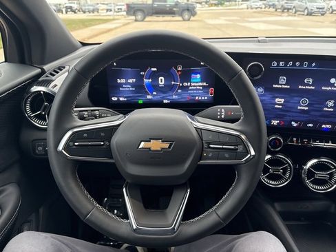 Used 2024 Chevrolet Blazer EV LT image 29