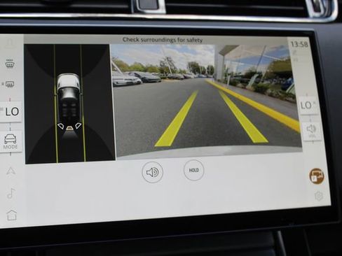 Used 2025 Land Rover Range Rover Evoque S image 19