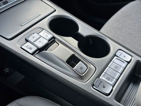 Used 2023 Hyundai Kona SE w/ Cargo Package image 23