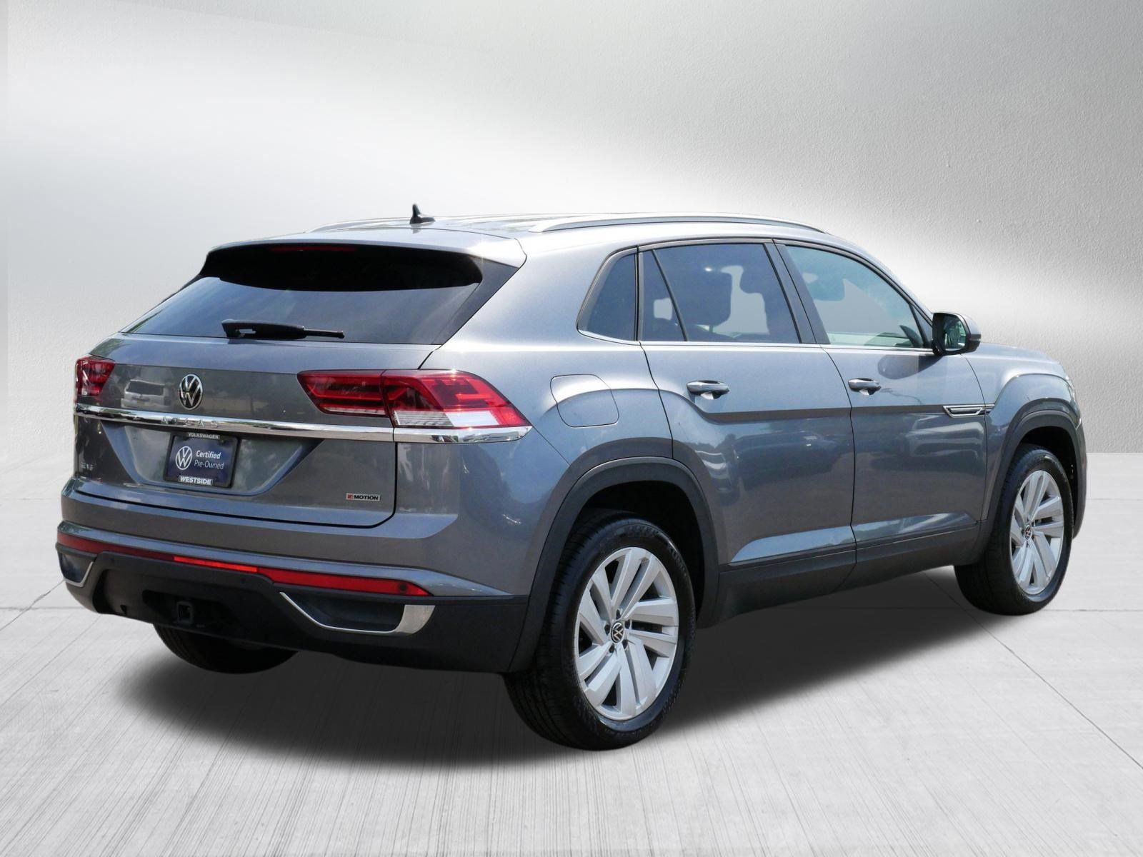 Certified 2022 Volkswagen Atlas Cross Sport SE AWD/4WD image 7