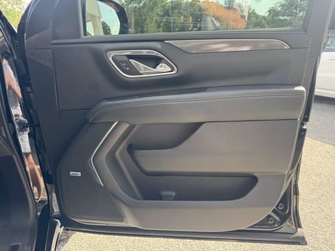 Used 2021 GMC Yukon AT4 AWD/4WD image 32