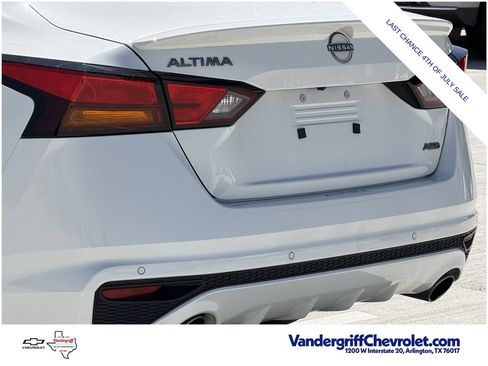 Used 2025 Nissan Altima 2.5 SV w/ SV Special Edition Package AWD/4WD image 6