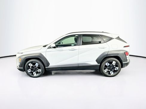 Used 2025 Hyundai Kona SEL FWD image 4