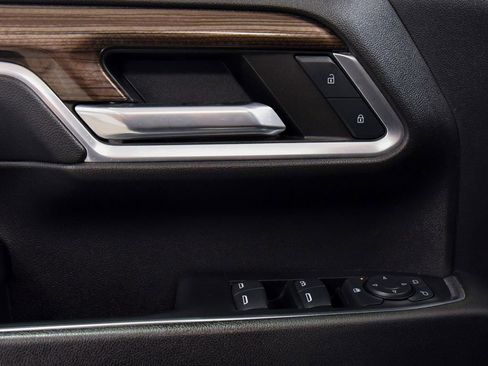 Used 2024 Chevrolet Silverado 2500 LT image 15