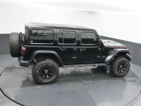 Used 2018 Jeep Wrangler Unlimited Rubicon w/ Dual Top Group AWD/4WD image 44