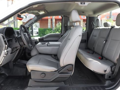 Used 2020 Ford F250 XL w/ Power Equipment Group AWD/4WD image 19