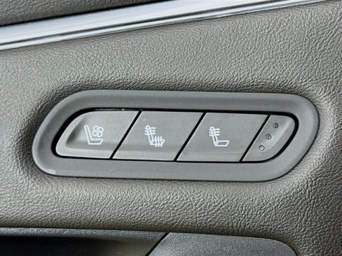 Used 2023 Cadillac Escalade ESV Sport image 21