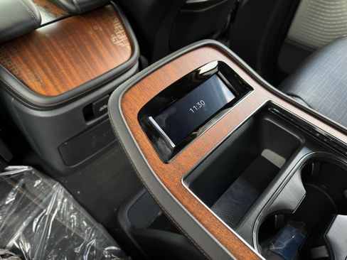 New 2026 Lincoln Navigator L Black Label AWD/4WD image 24