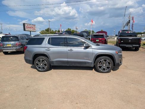 Used 2020 GMC Acadia SLT w/ Premium Package FWD image 4