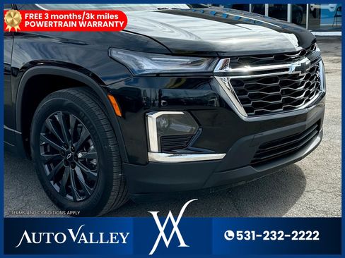 Used 2023 Chevrolet Traverse RS w/ LPO, Floor Liner Package AWD/4WD image 10