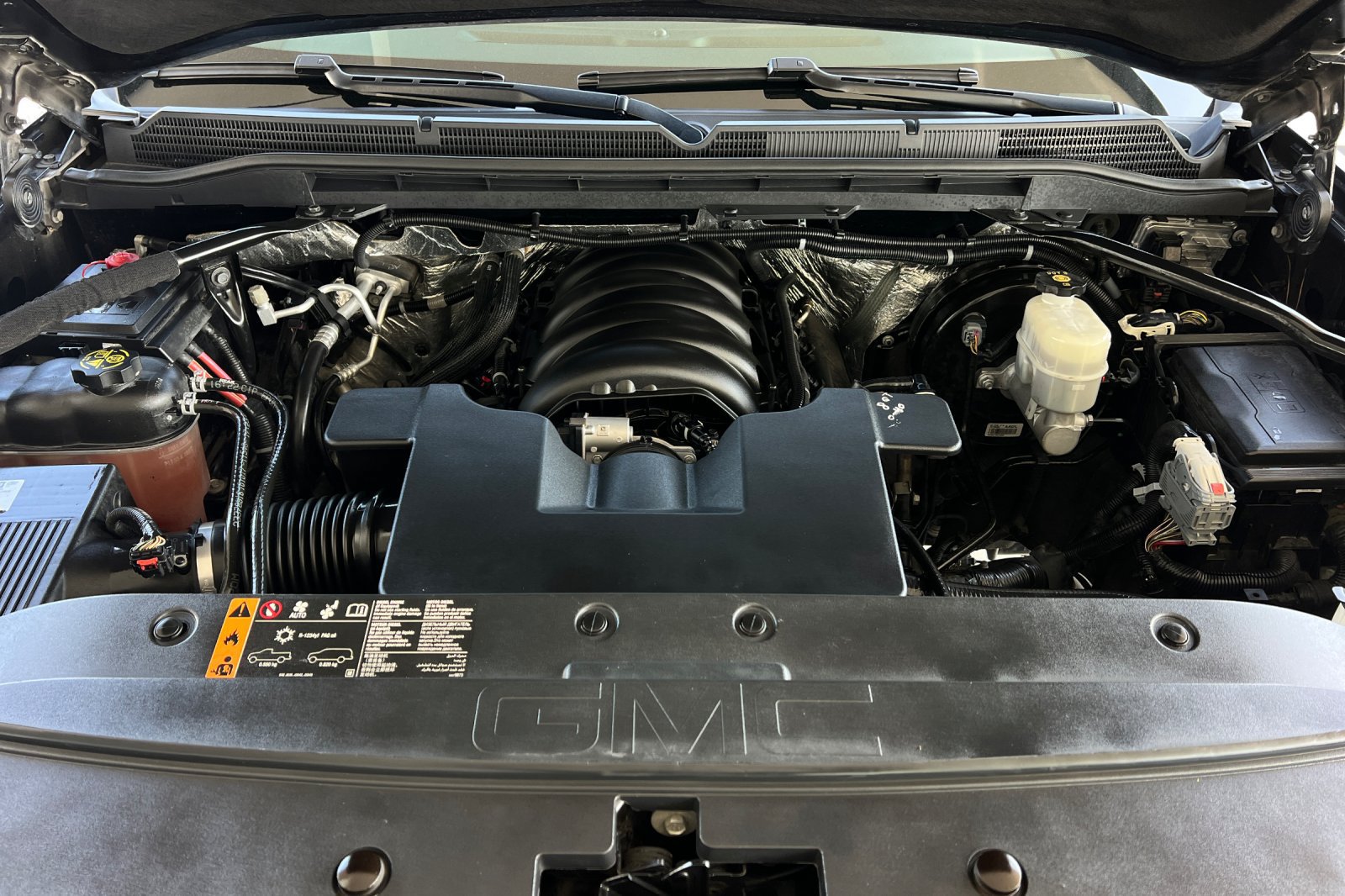 Used 2018 GMC Sierra 1500 SLT w/ All Terrain Package AWD/4WD image 28