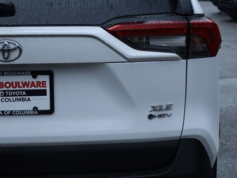 Used 2025 Toyota RAV4 XLE image 23