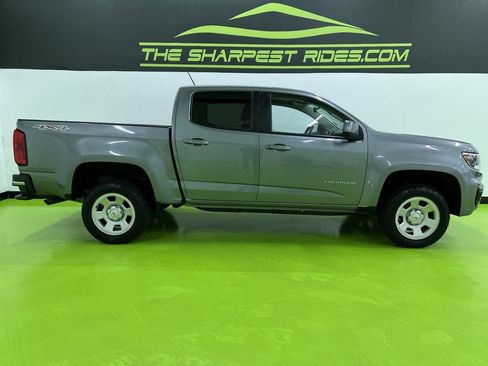 Used 2022 Chevrolet Colorado W/T AWD/4WD image 11
