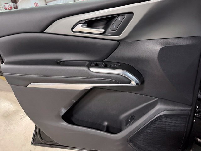 Used 2024 Chevrolet Traverse LT FWD image 29
