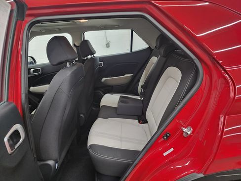 Used 2022 Hyundai Venue SEL w/ Cargo Package FWD image 26