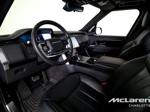 Used 2024 Land Rover Range Rover SE AWD/4WD image 12