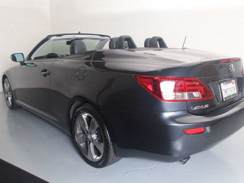 Used 2010 Lexus IS 250C w/ Luxury Pkg RWD image 10