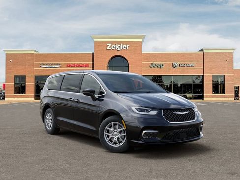 New 2026 Chrysler Pacifica Select image 5