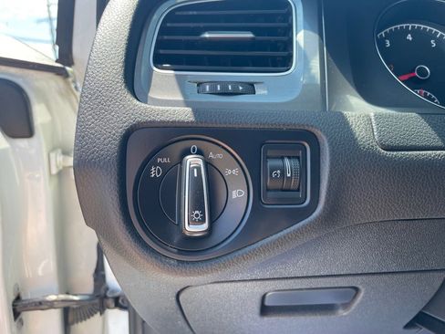 Used 2017 Volkswagen Golf Alltrack SE image 16