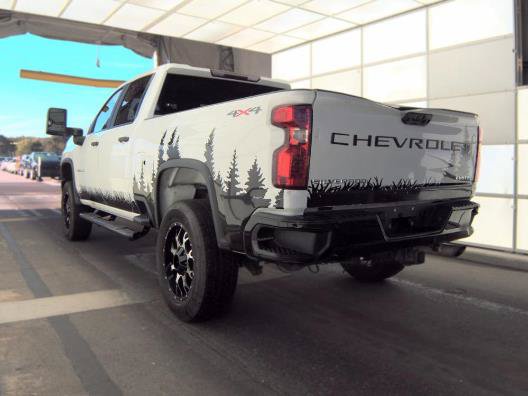 Used 2022 Chevrolet Silverado 2500 Custom w/ Custom Value Package AWD/4WD image 3