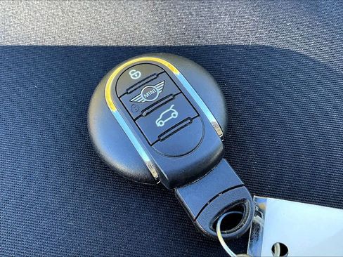 Used 2022 MINI Cooper S image 12