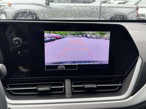 Used 2024 Chevrolet Trax LS w/ LS Convenience Package FWD image 30