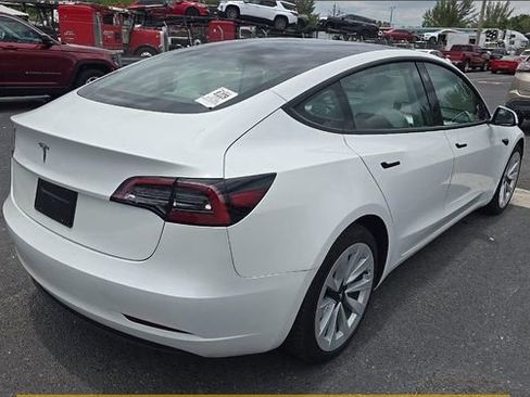 Used 2023 Tesla Model 3 Standard Range RWD image 3