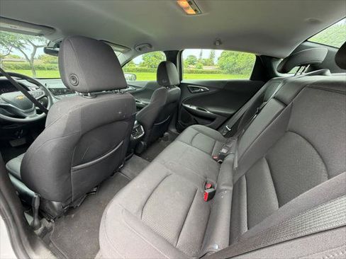 Used 2022 Chevrolet Malibu LT FWD image 18