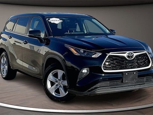 Used 2023 Toyota Highlander LE image 10