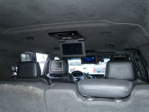 Used 2019 Cadillac Escalade ESV Platinum image 12