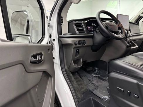 Used 2024 Ford Transit 150 Low Roof AWD image 17