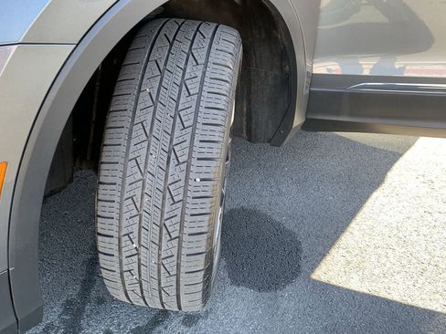 Used 2020 Volkswagen Tiguan SE R-Line image 12