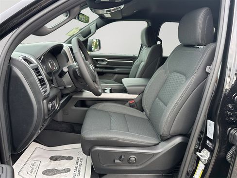 New 2026 RAM 1500 4x4 Crew Cab image 24