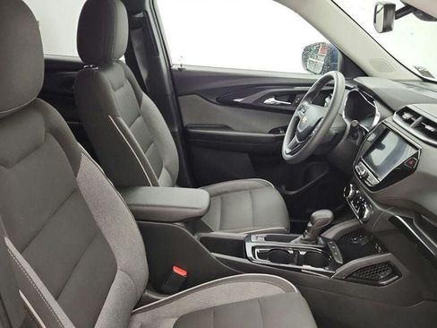 Used 2021 Chevrolet TrailBlazer LT w/ Convenience Package FWD image 24
