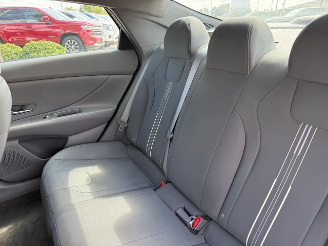 Used 2023 Hyundai Elantra Blue FWD image 25