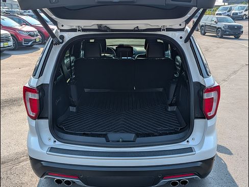Certified 2019 Ford Explorer Platinum AWD/4WD image 8