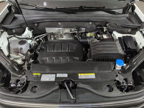 Used 2024 Volkswagen Atlas SEL Premium R-Line image 29