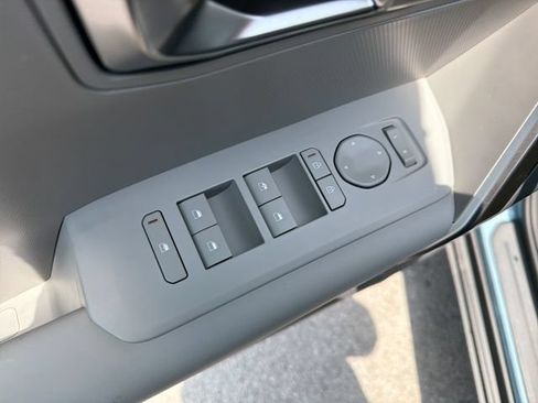 New 2027 Kia Seltos S FWD image 17