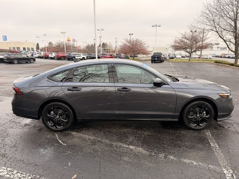 Used 2025 Honda Accord SE image 2
