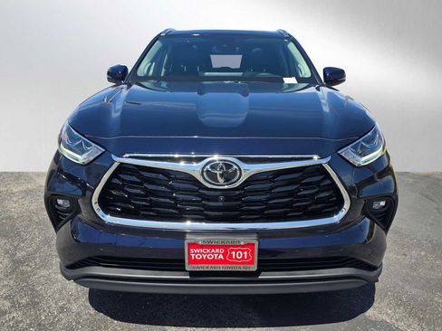 New 2026 Toyota Highlander Limited AWD/4WD image 8