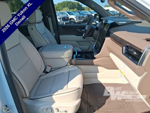 New 2026 GMC Yukon XL Denali w/ LPO, Floor Liner Package AWD/4WD image 9