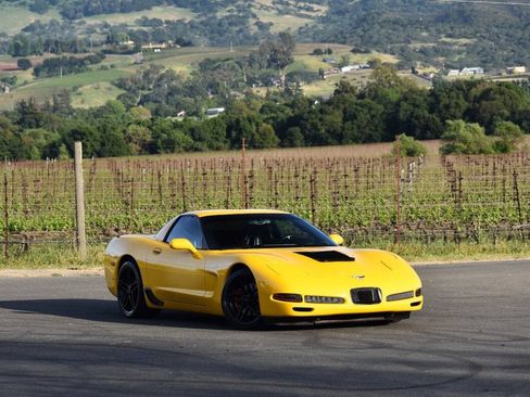 Used 2003 Chevrolet Corvette Z06 w/ Memory Package, 3 Drivers RWD image 11