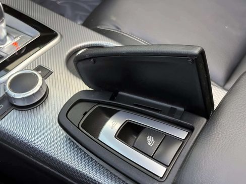 Used 2019 Mercedes-Benz SLC 300 image 26