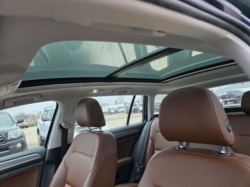 Used 2017 Volkswagen Golf Alltrack SE image 19