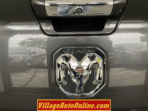 Used 2019 RAM 1500 Laramie image 38