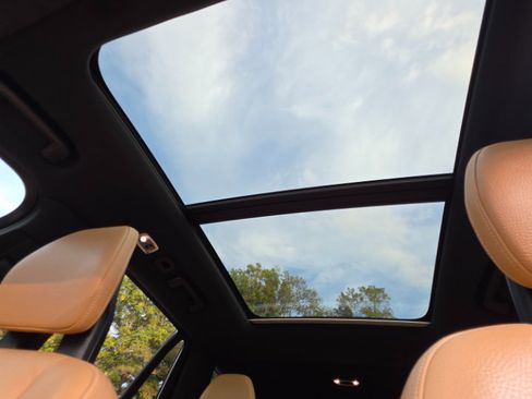 Used 2017 Volvo XC90 T6 Momentum w/ Vision Package image 23