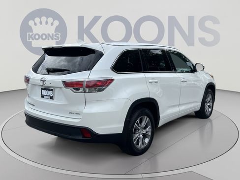 Used 2015 Toyota Highlander XLE AWD/4WD image 7