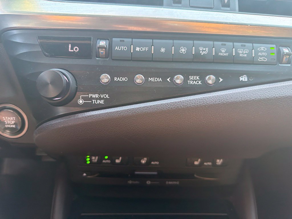 Used 2019 Lexus ES 350 w/ Premium Package FWD image 11
